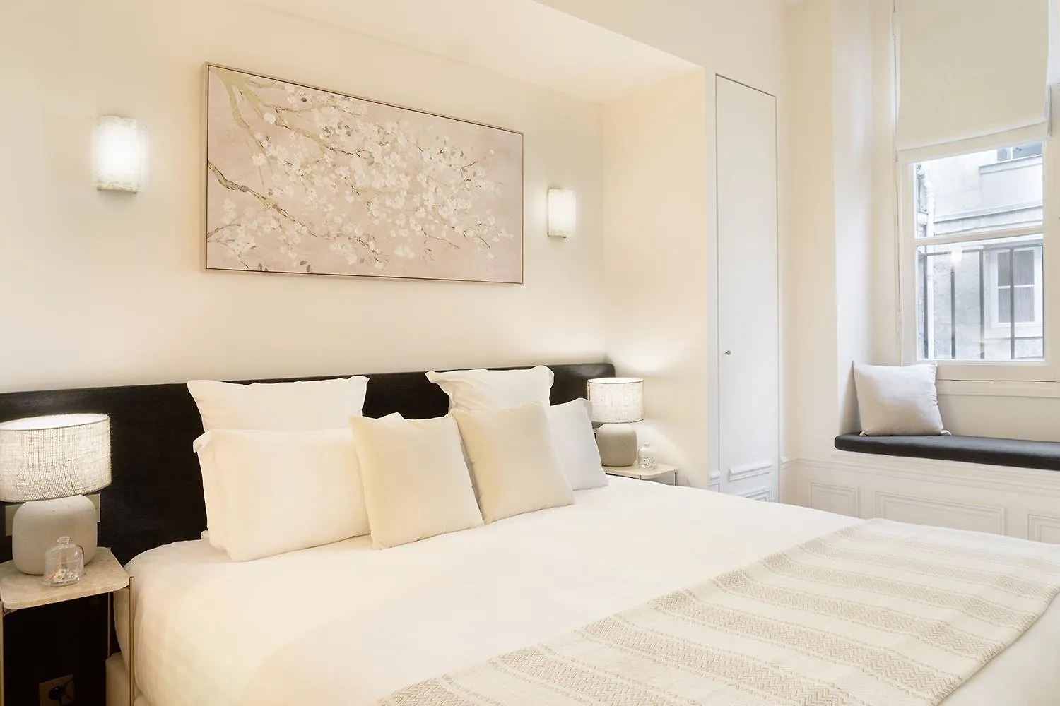 Pick A Flat'S Apartements With Services In Louvre - Rue Des Halles París 0*,  Francia