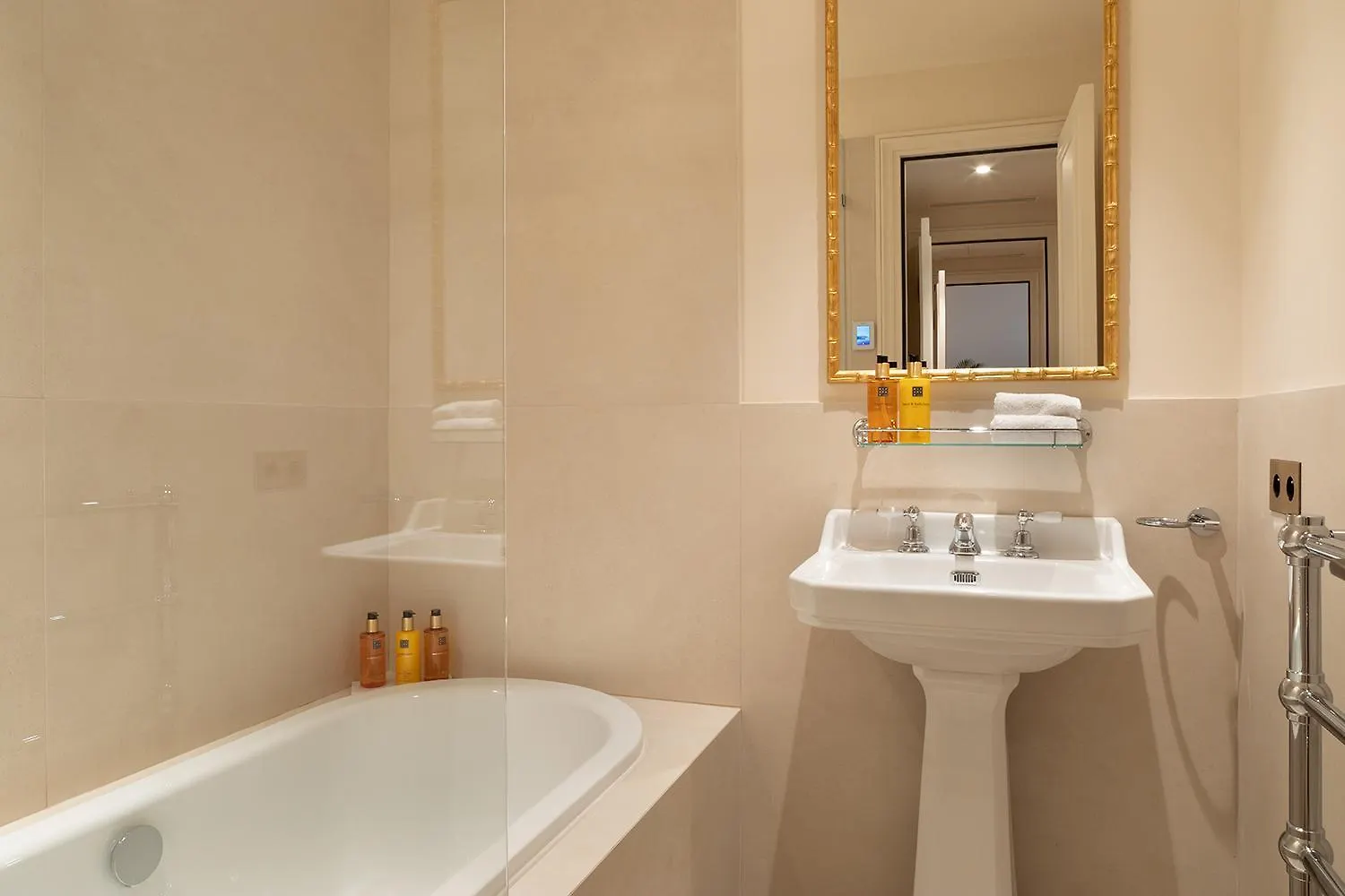 Pick A Flat'S Apartements With Services In Louvre - Rue Des Halles Paris