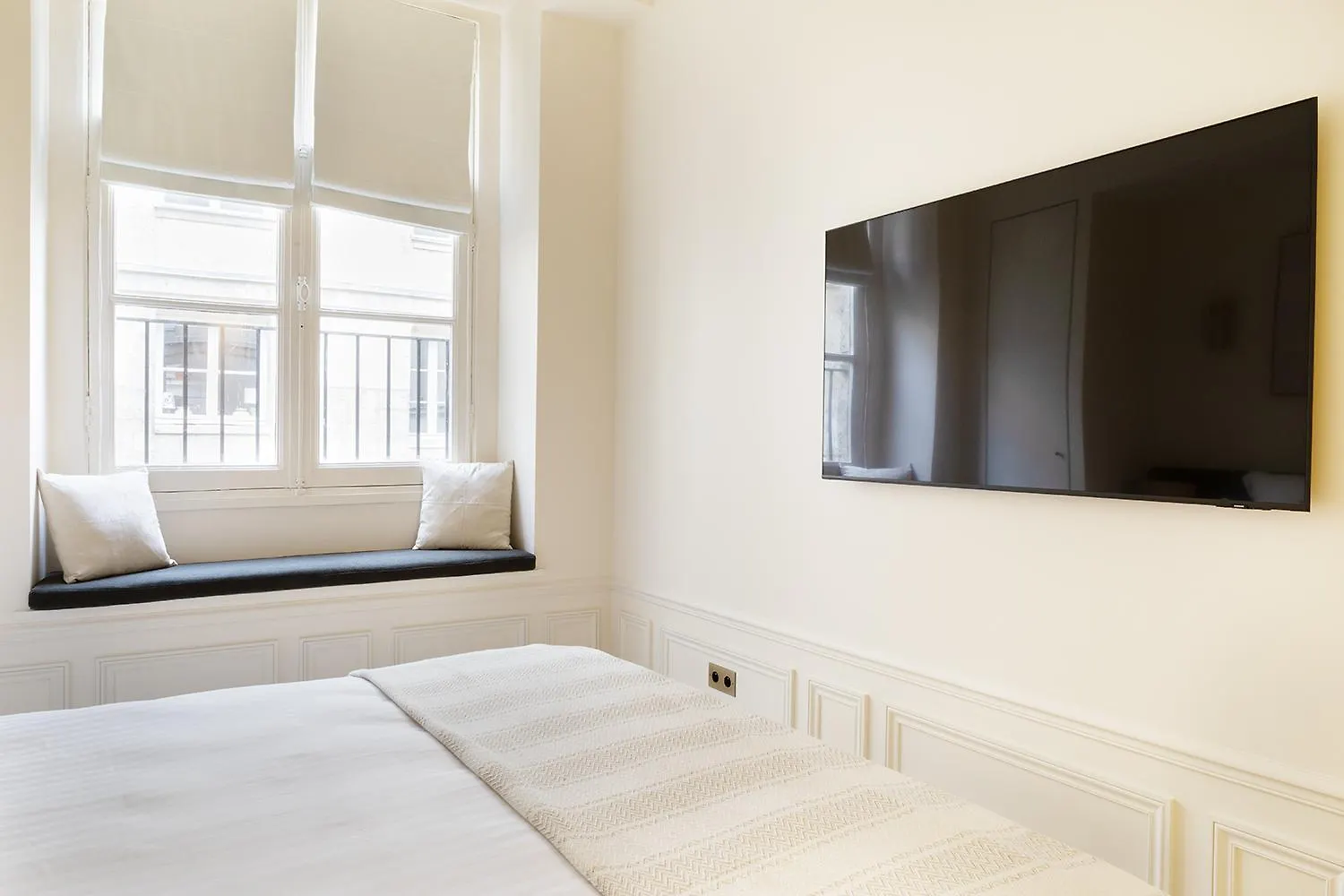 Pick A Flat'S Apartements With Services In Louvre - Rue Des Halles Paris Apartment